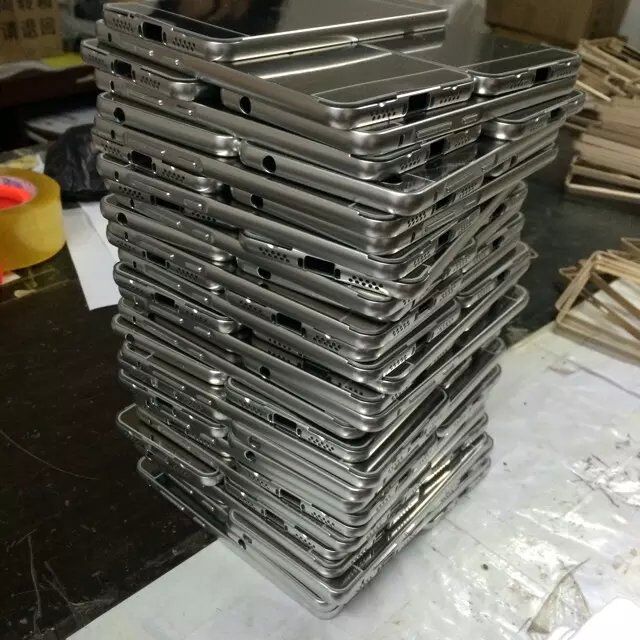 cnc-machining-phone-cases-parts-manufacturer-in-china.jpg